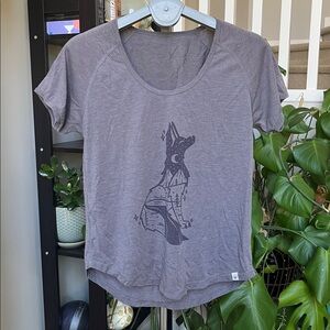 Tentree 🌿 Gray Graphic T-Shirt with Fox Design